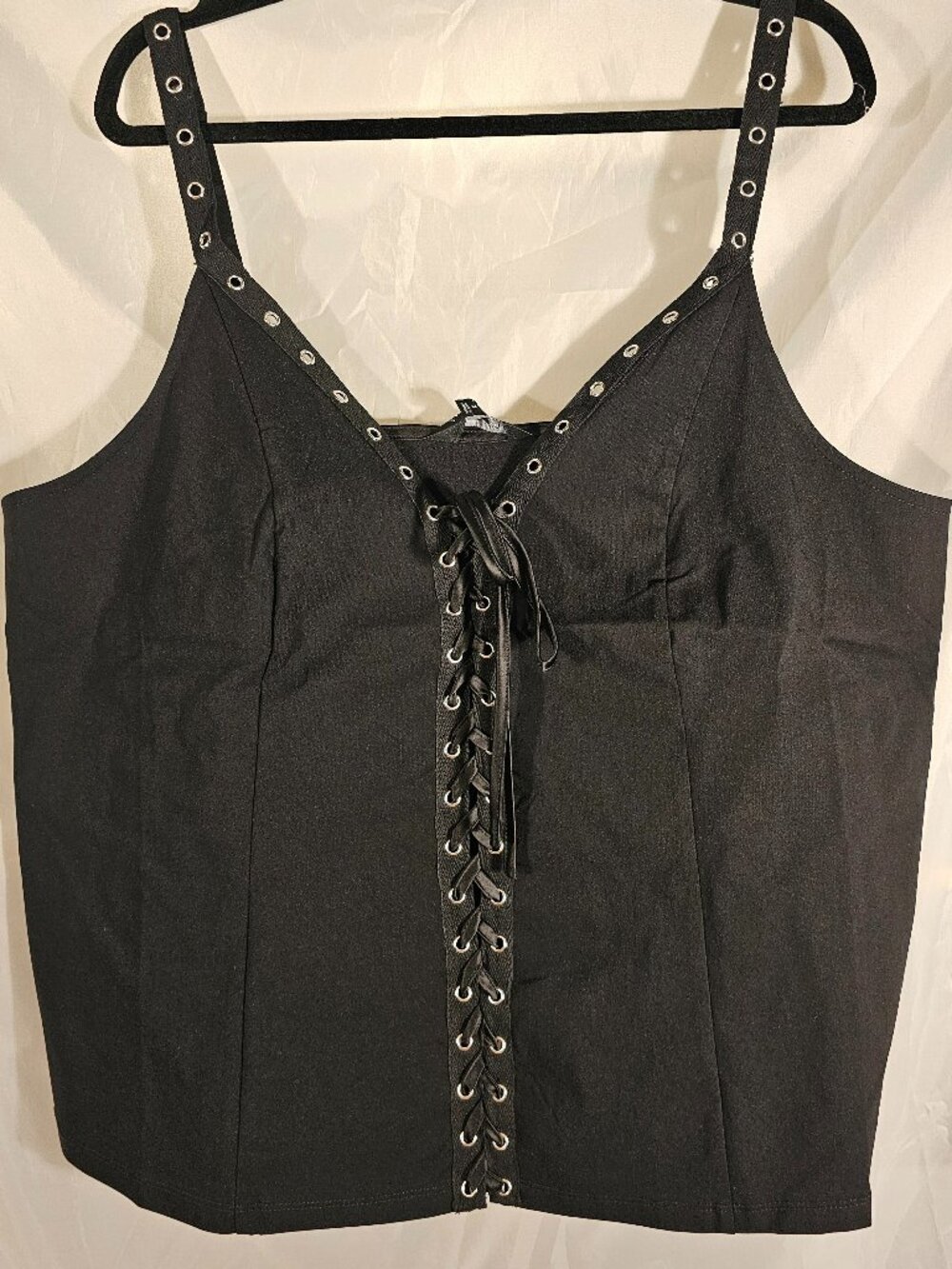 Torrid Nightfall Front Laced Cami. Size 3. NWT
